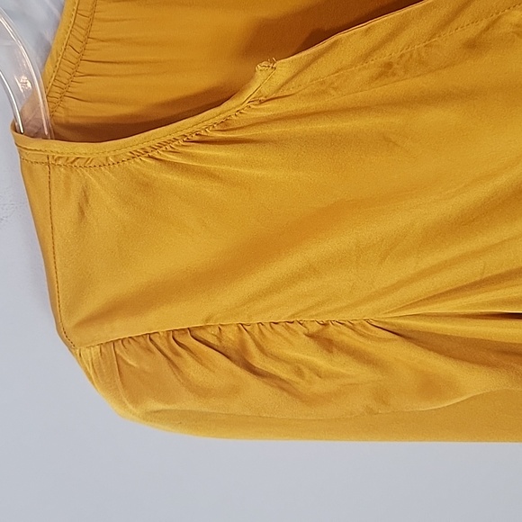 White House Black Market Puff Sleeve Satin Blouse in Liquid Gold size Medium - Picture 4 of 8